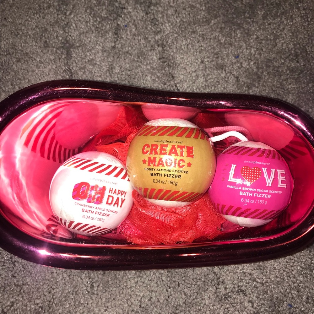 Bath bombs